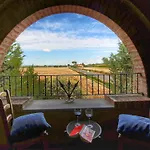 In Tuscany Near Trasimeno Daire *